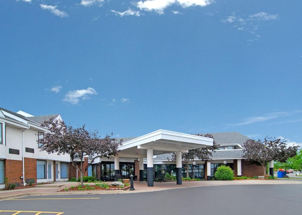 Quality Inn & Suites Brampton Eksteriør bilde