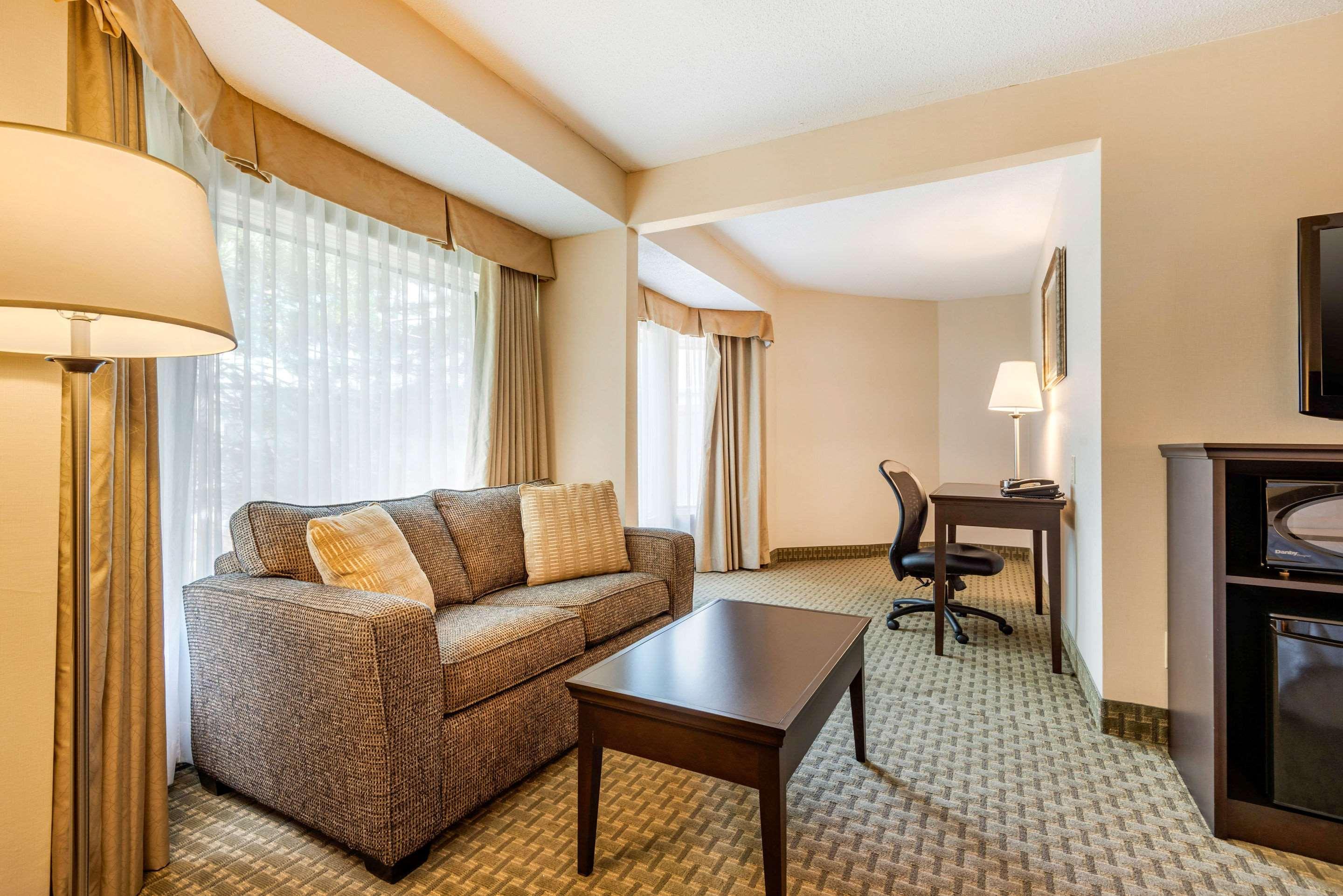 Quality Inn & Suites Brampton Eksteriør bilde