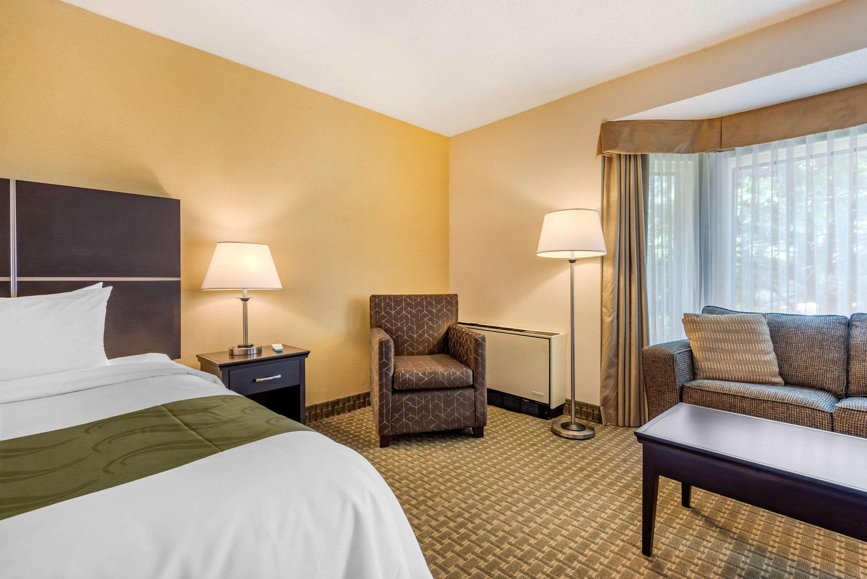 Quality Inn & Suites Brampton Eksteriør bilde