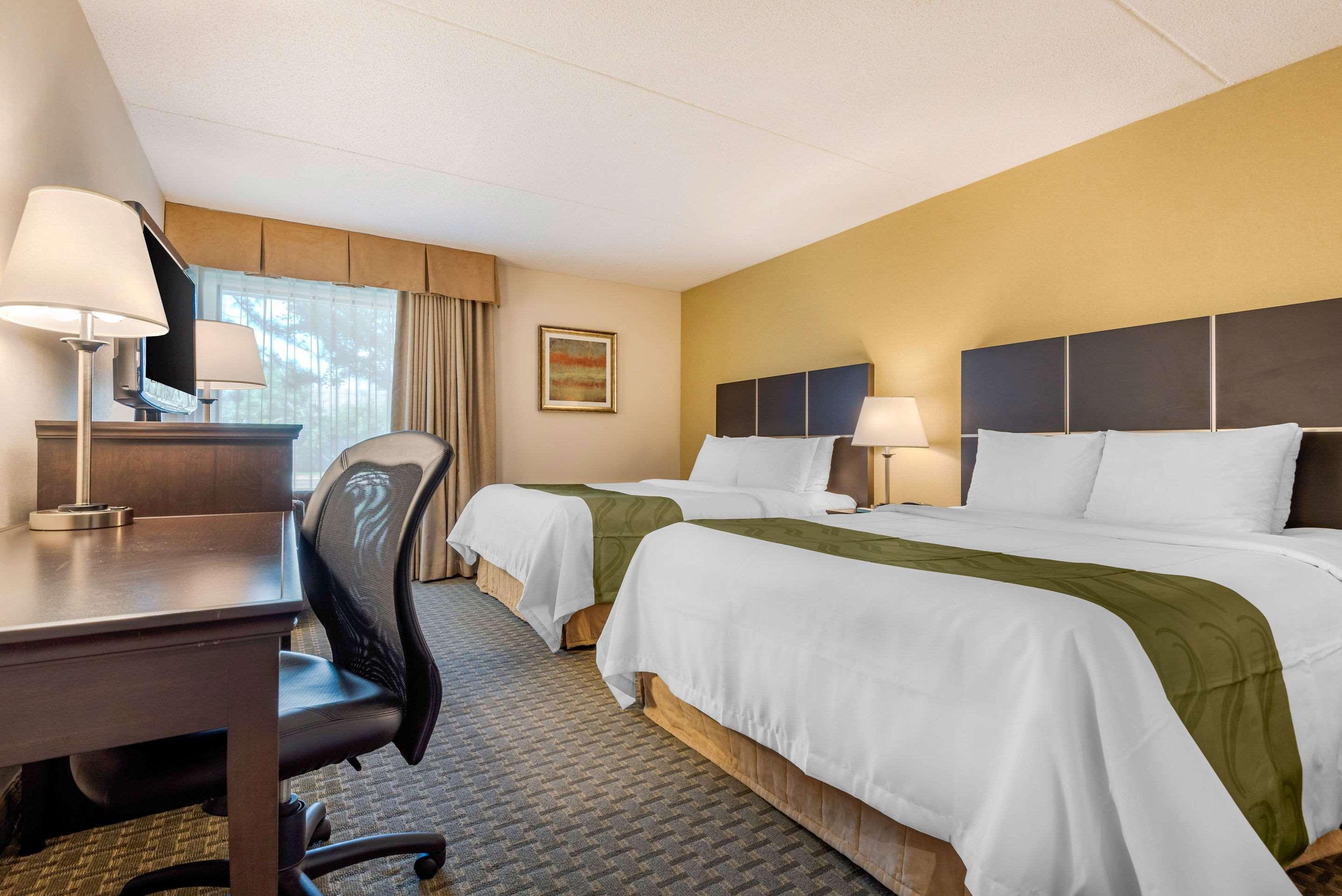 Quality Inn & Suites Brampton Eksteriør bilde
