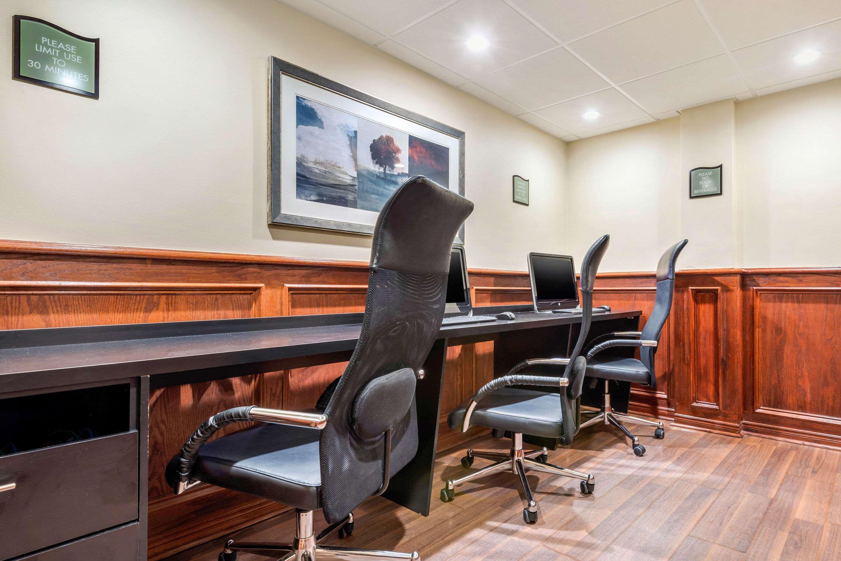 Quality Inn & Suites Brampton Eksteriør bilde