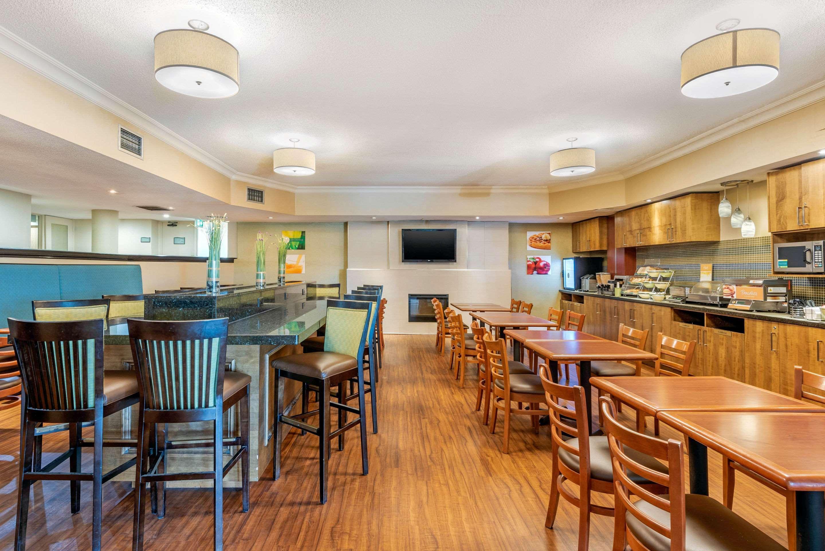 Quality Inn & Suites Brampton Eksteriør bilde